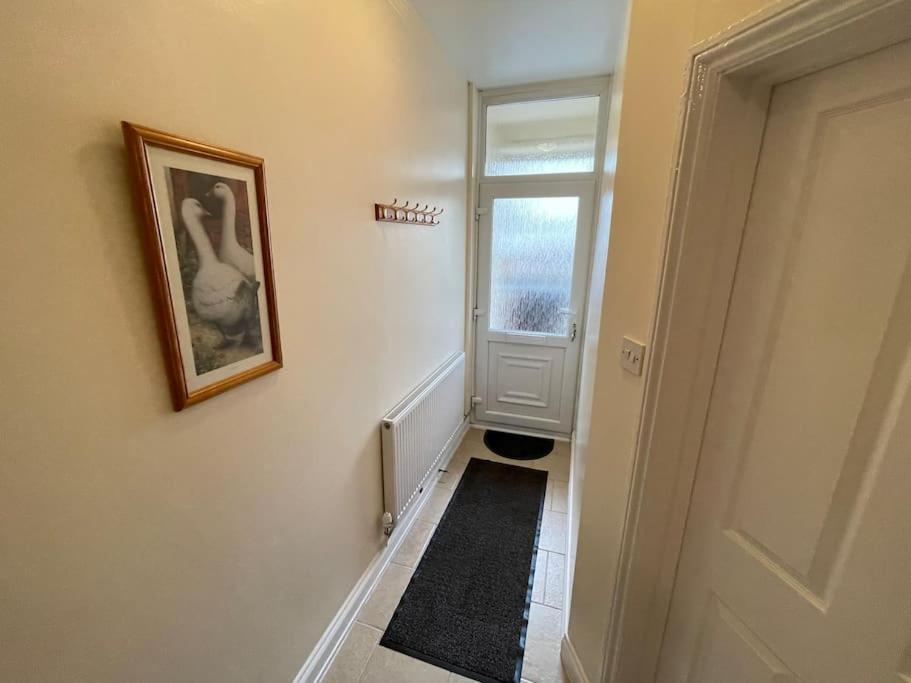 Apartamento Beanies Lornestreet Four Bed House Swindon Exterior foto