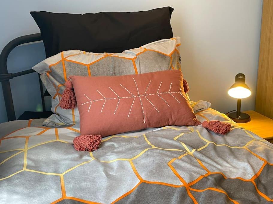 Apartamento Beanies Lornestreet Four Bed House Swindon Exterior foto